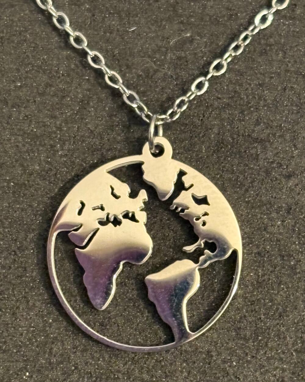 Vagabond Life World Map Necklace NWT